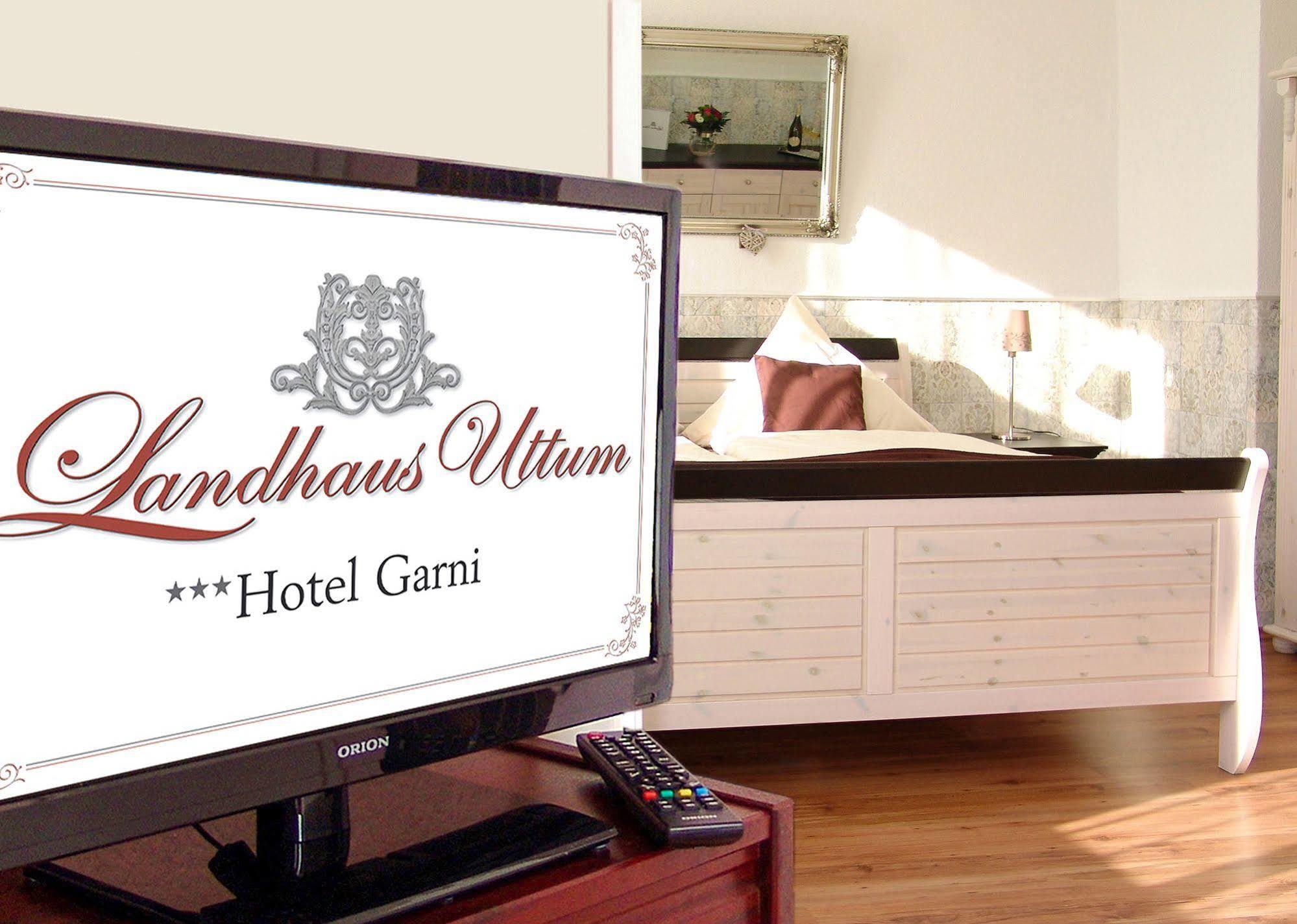 Hotel Garni Landhaus Uttum Krummhörn Exterior foto